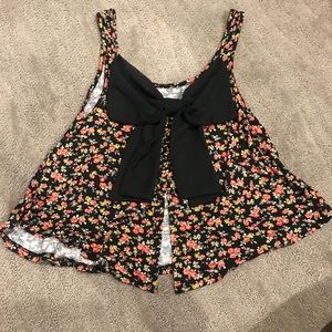 Crop top size medium